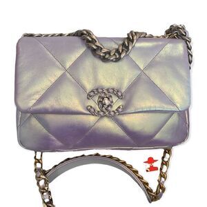❤️SOLD❤️CHANEL 19 (2022 S/S P) Flap Handbag in Light Blue & Purple Iridescent